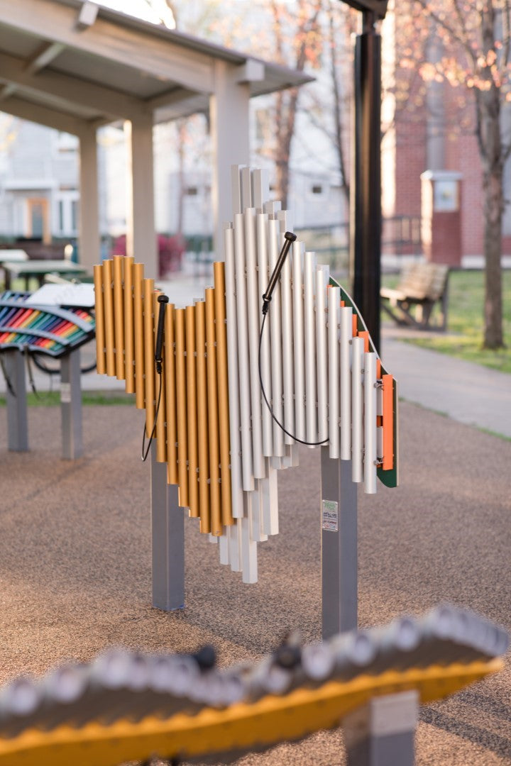 Swirl instrument in a park